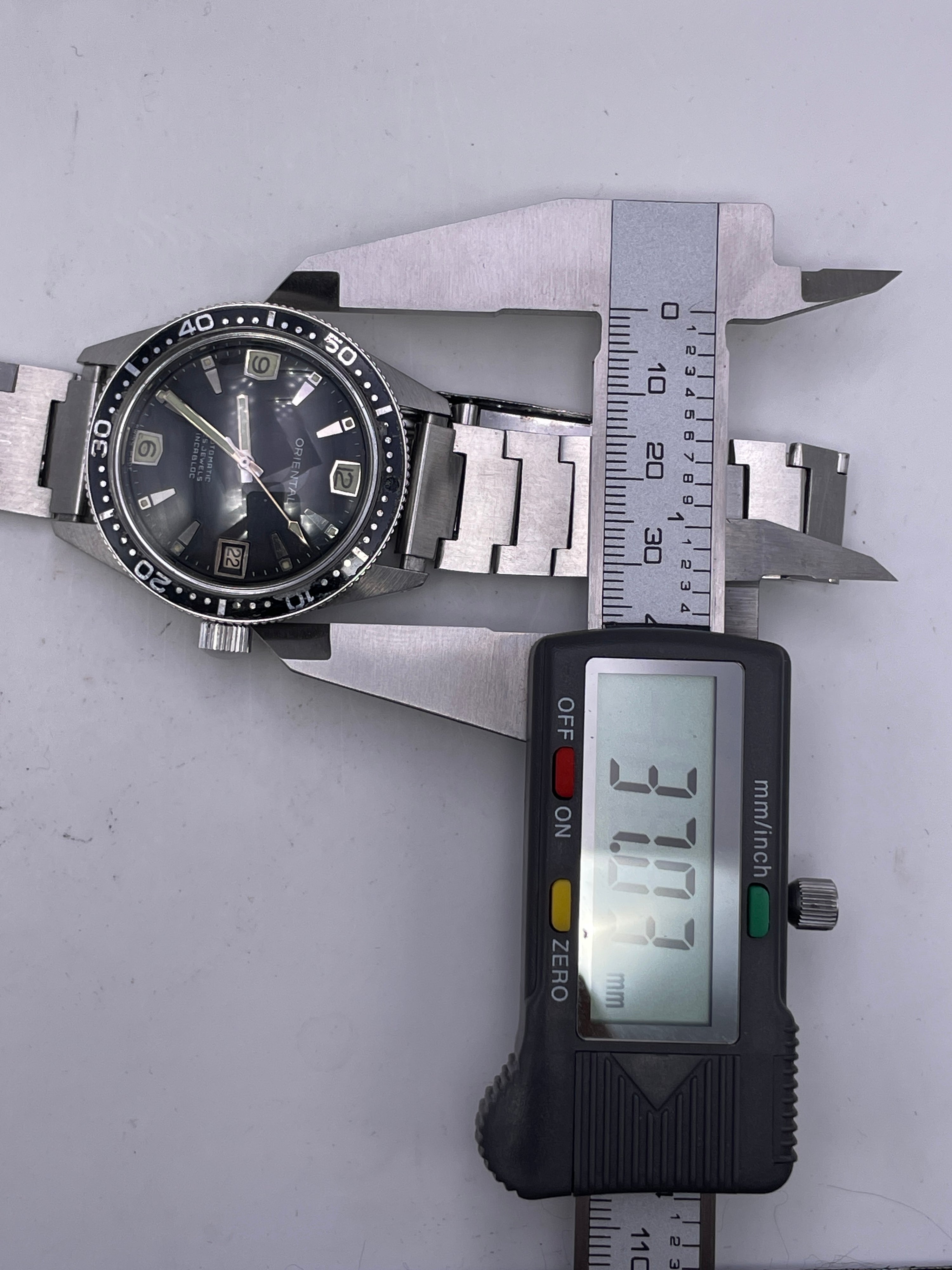 Oriental - Skin Driver Automatic - Vintage 38mm - Raro