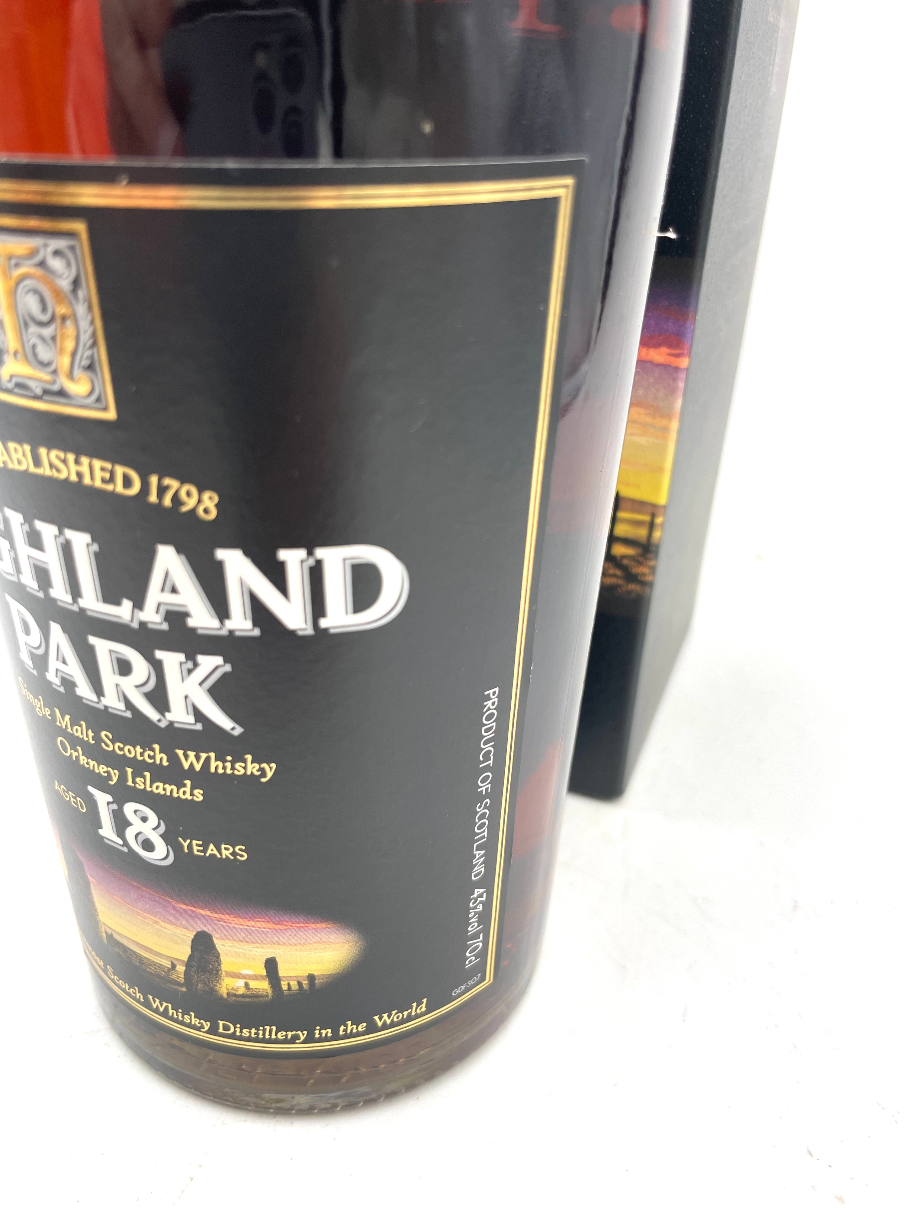 Highland Park - 18 YO Single Malt Scotch Whisky - Anni '00s