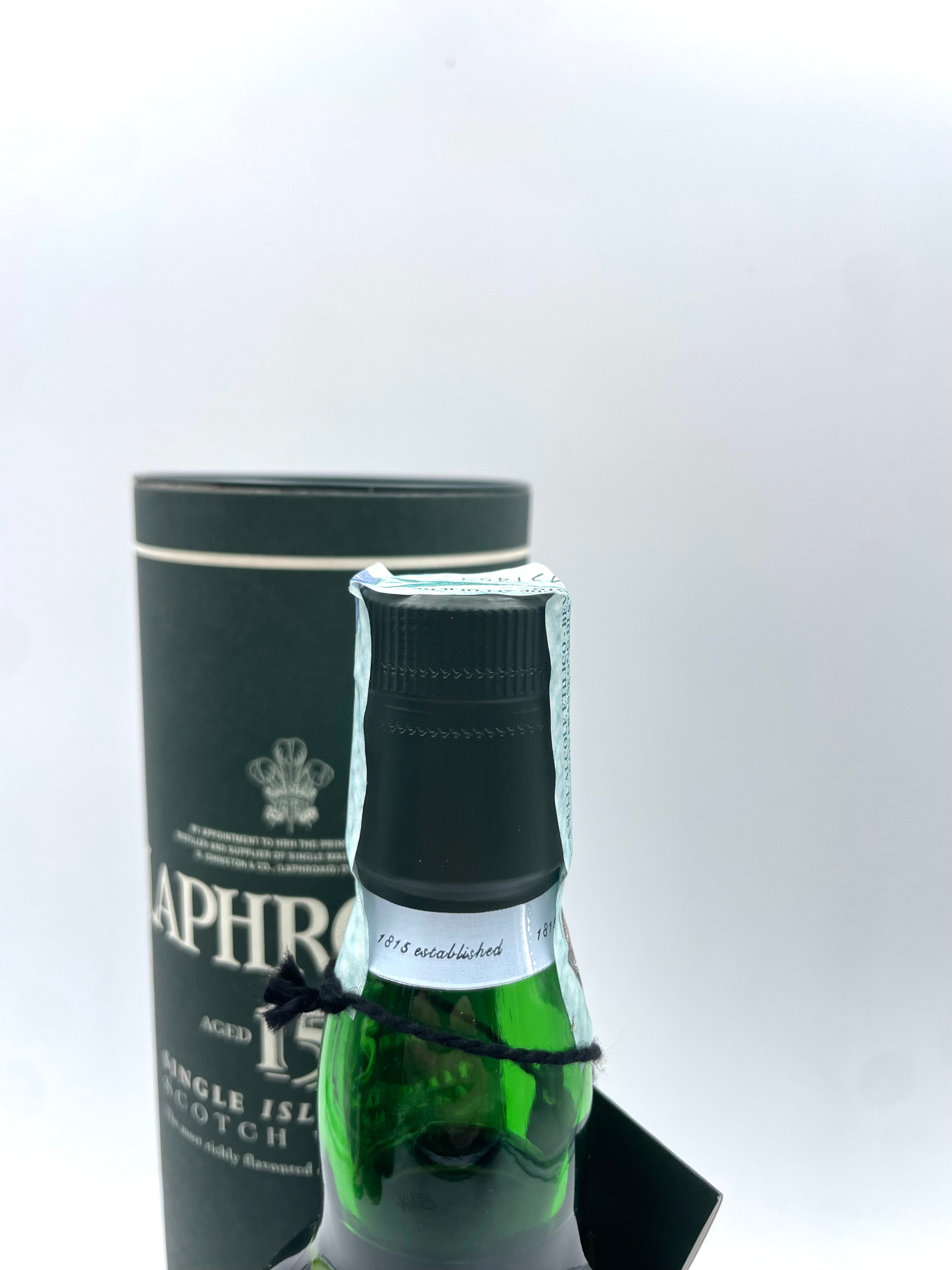 Laphroaig - 15 YO Single Islay Malt Scotch Whisky - Anni '00s