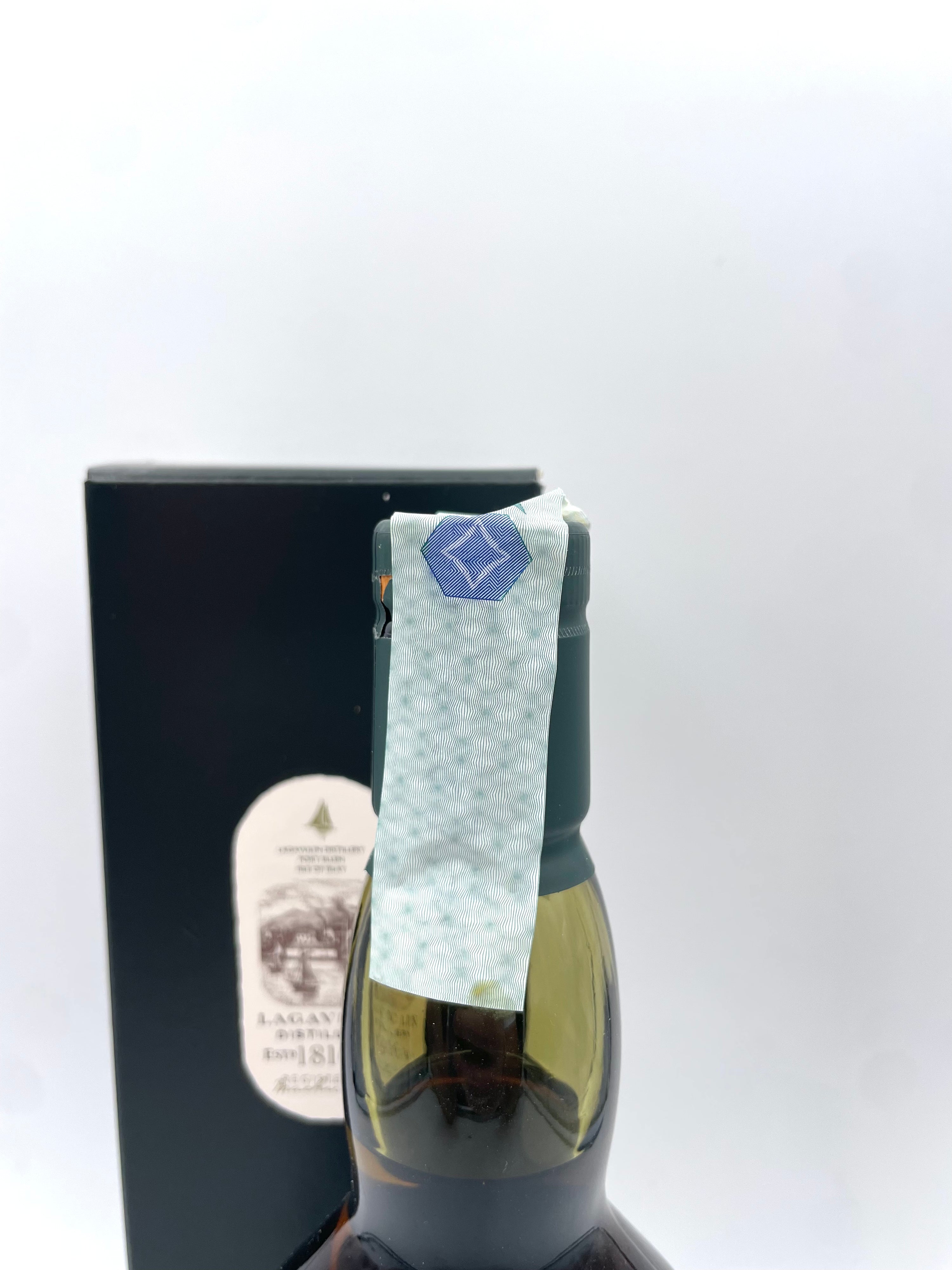 Lagavulin - 16 YO Islay Single Malt Scotch Whisky - Bottl. 2008