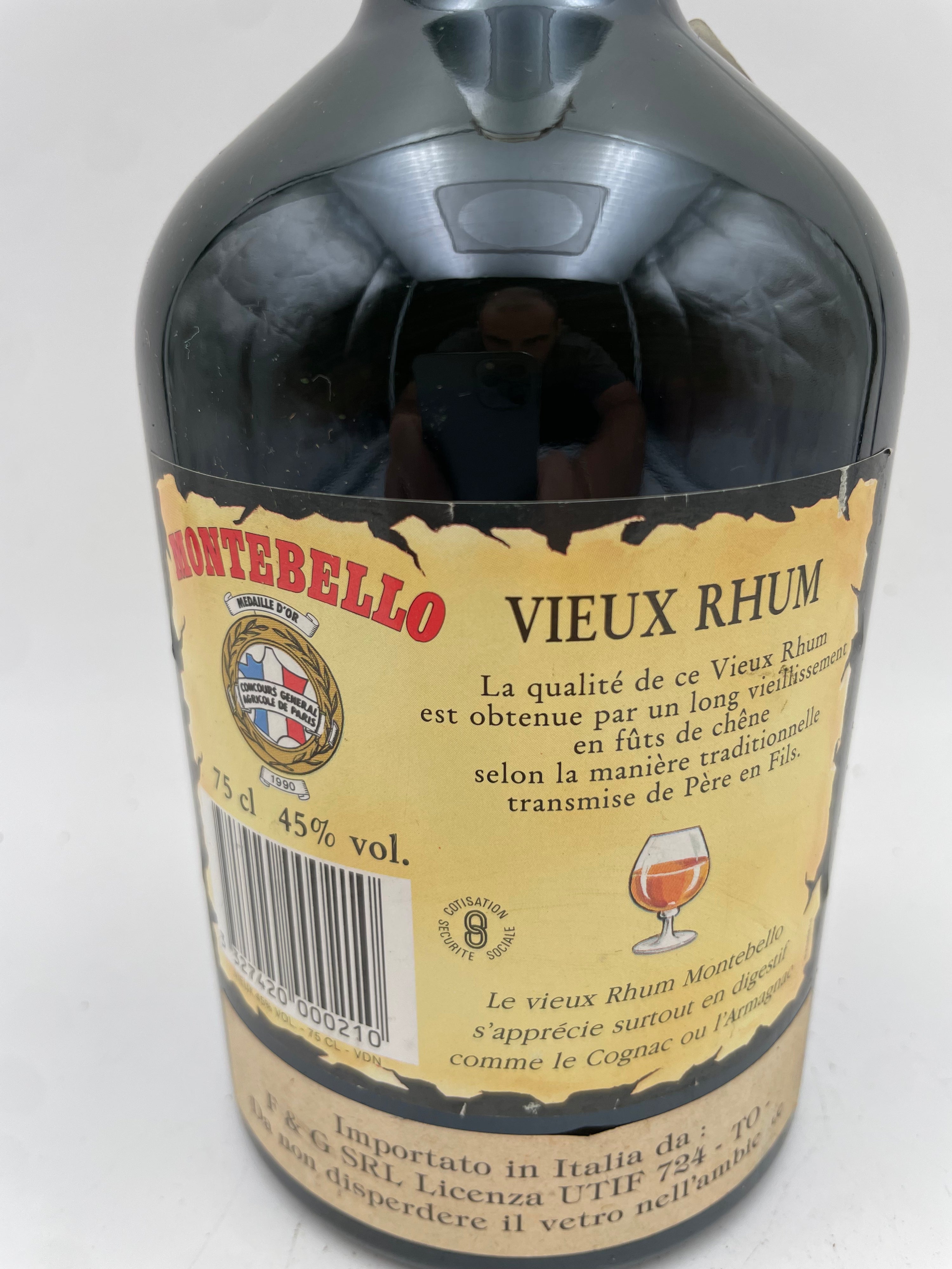 1984 - Montebello - Rare Rhum Vieux Vieilli En Futs De Chene